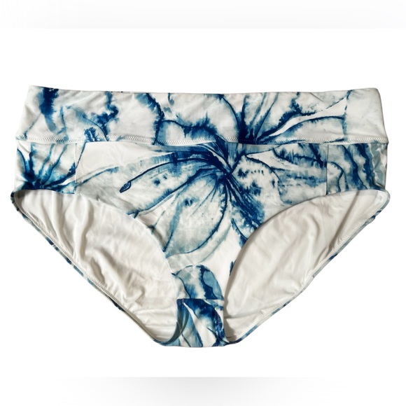 CALIA by Carrie Underwood Swim New Calia Swim Mid Rise Boy Short In